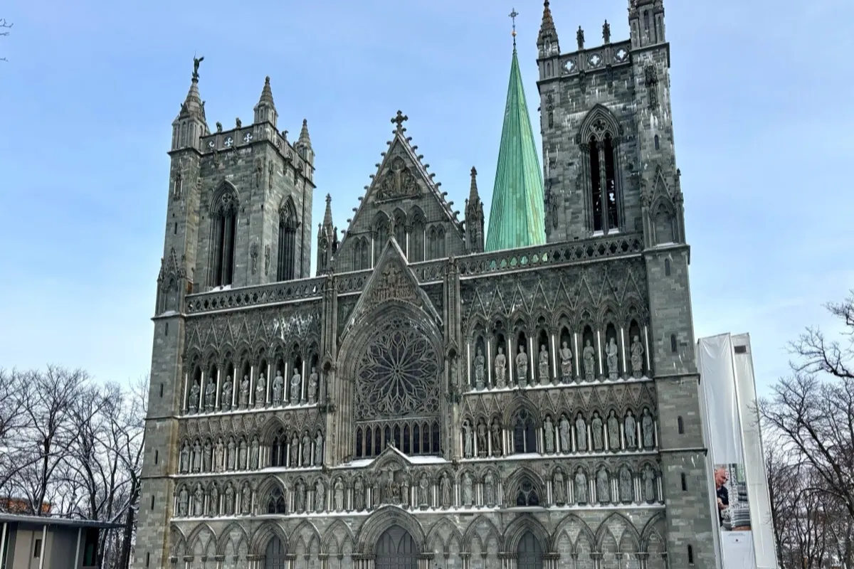 The Gothic west front of Nidaros Cathedral in Trondheim, goal of the St. Olav Ways.